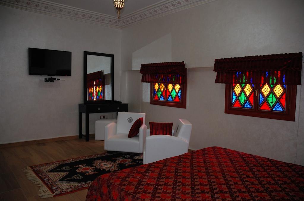 Collier De La Colombe Hotel Meknès Kamer foto