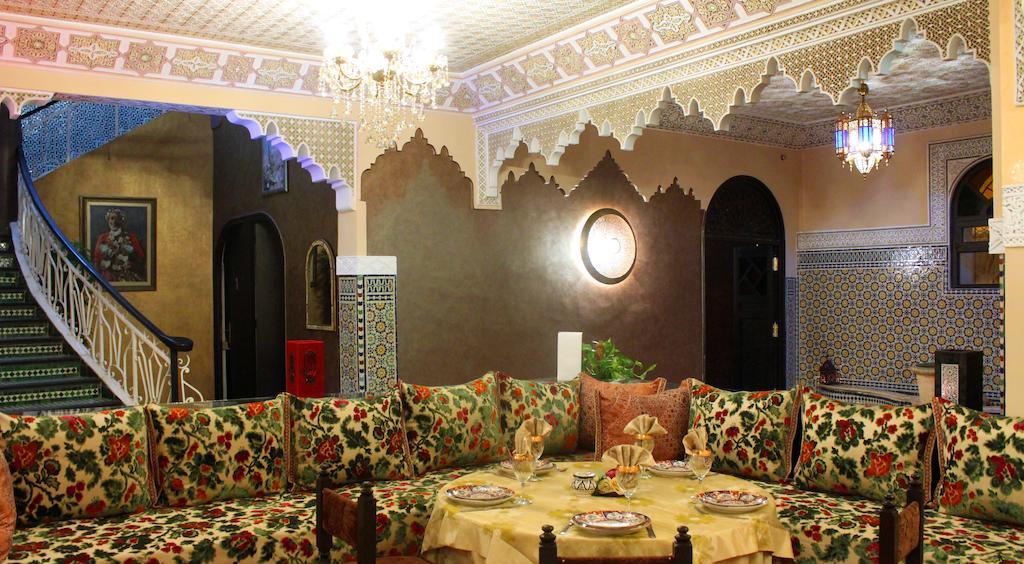 Collier De La Colombe Hotel Meknès Buitenkant foto